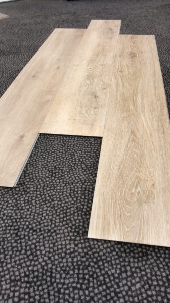 großformatige Designplanke