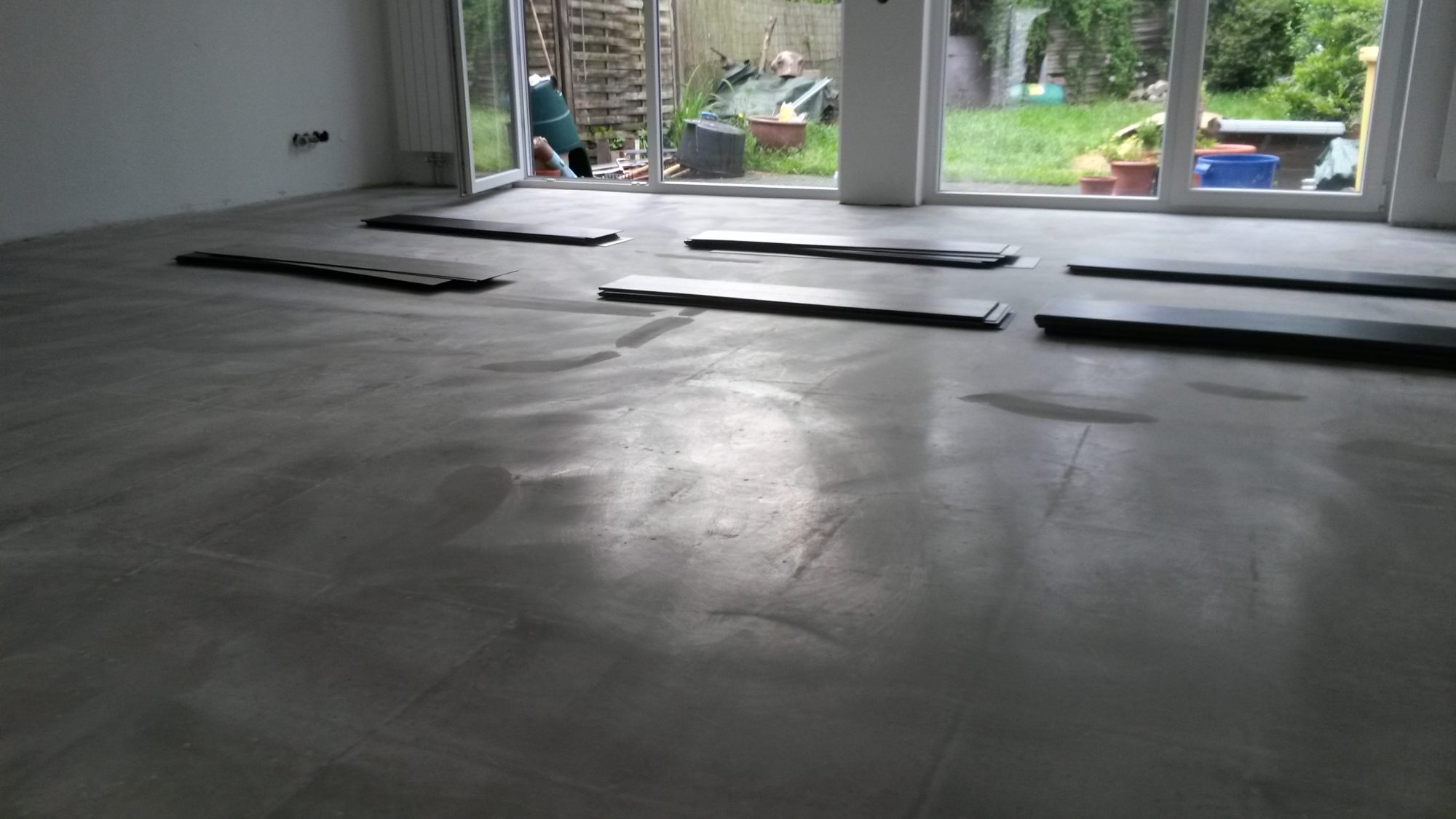 Vinylboden auf alten Fliesen verlegen | Bodengestaltung-Markus